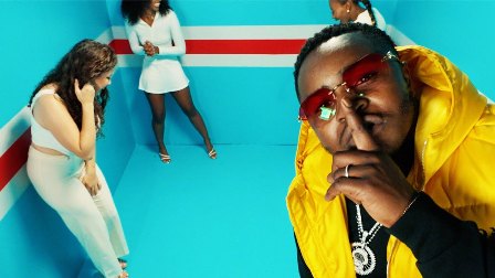 Papi Chulo Lyrics - Landy